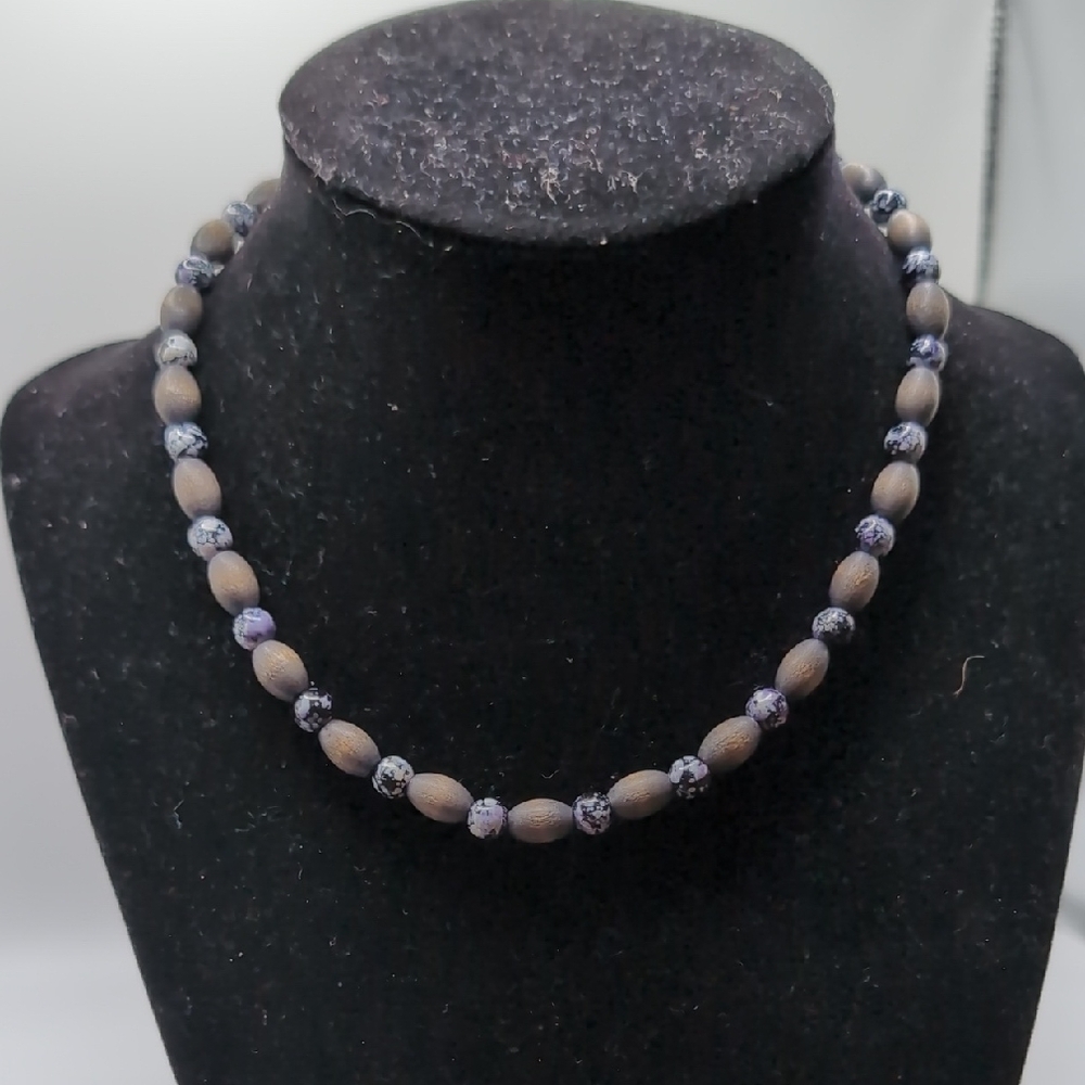 Elegant Beaded Necklace in Purple and Brown